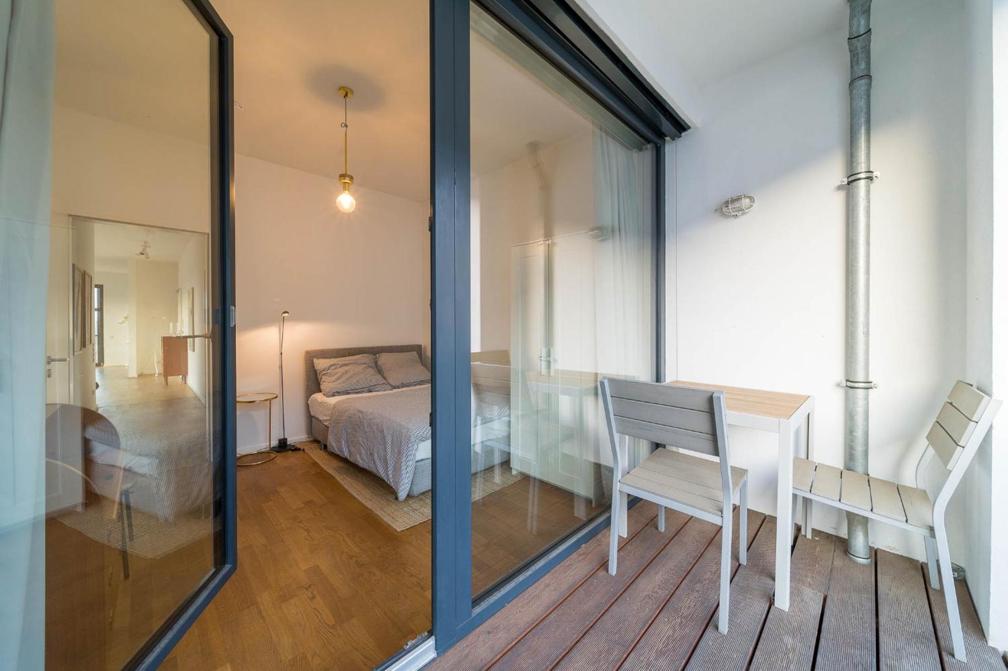 2 Bedroom Mauerpark-Apartment, Berlin Mitte View Calendar Экстерьер фото
