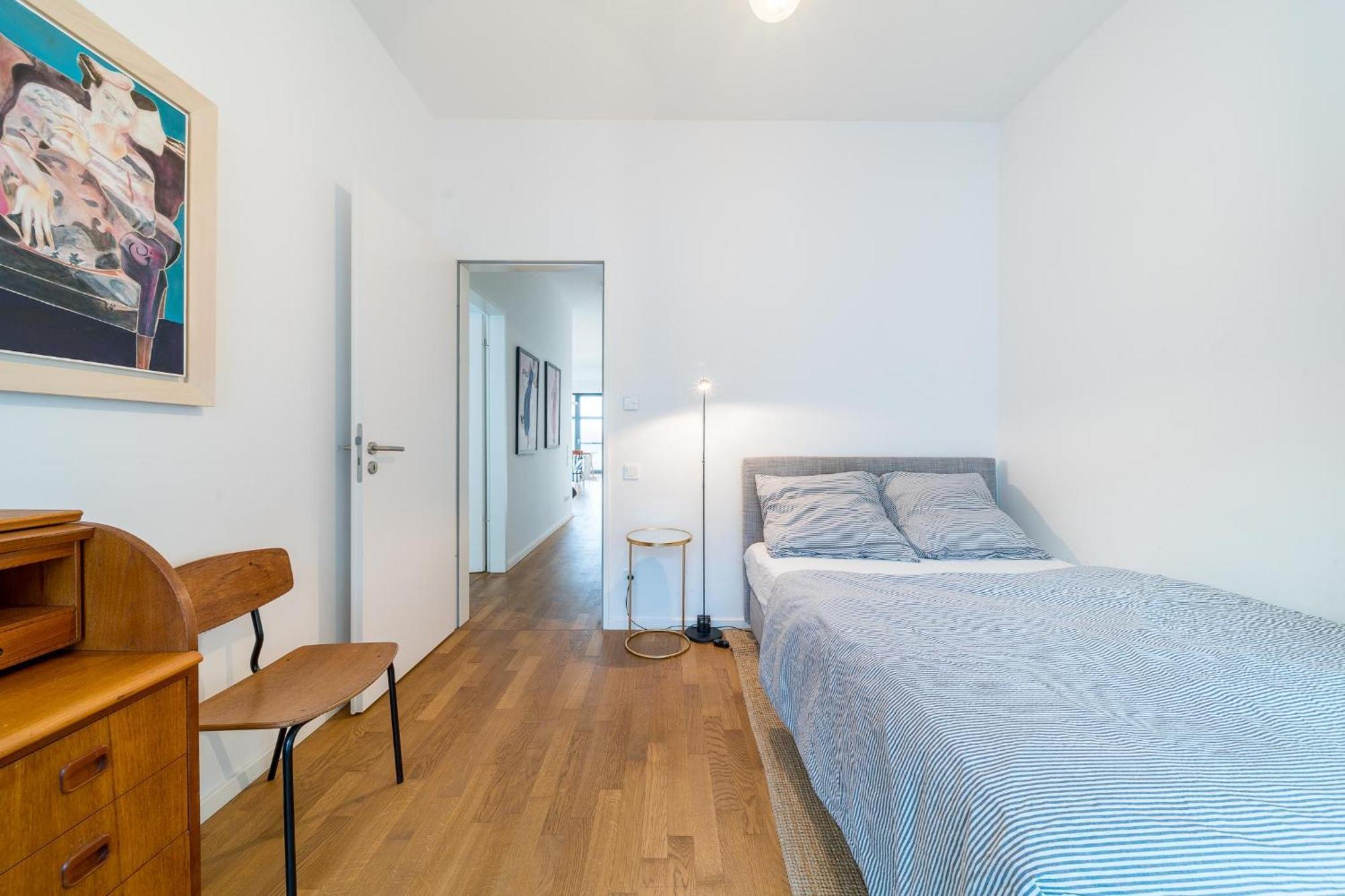 2 Bedroom Mauerpark-Apartment, Berlin Mitte View Calendar Экстерьер фото