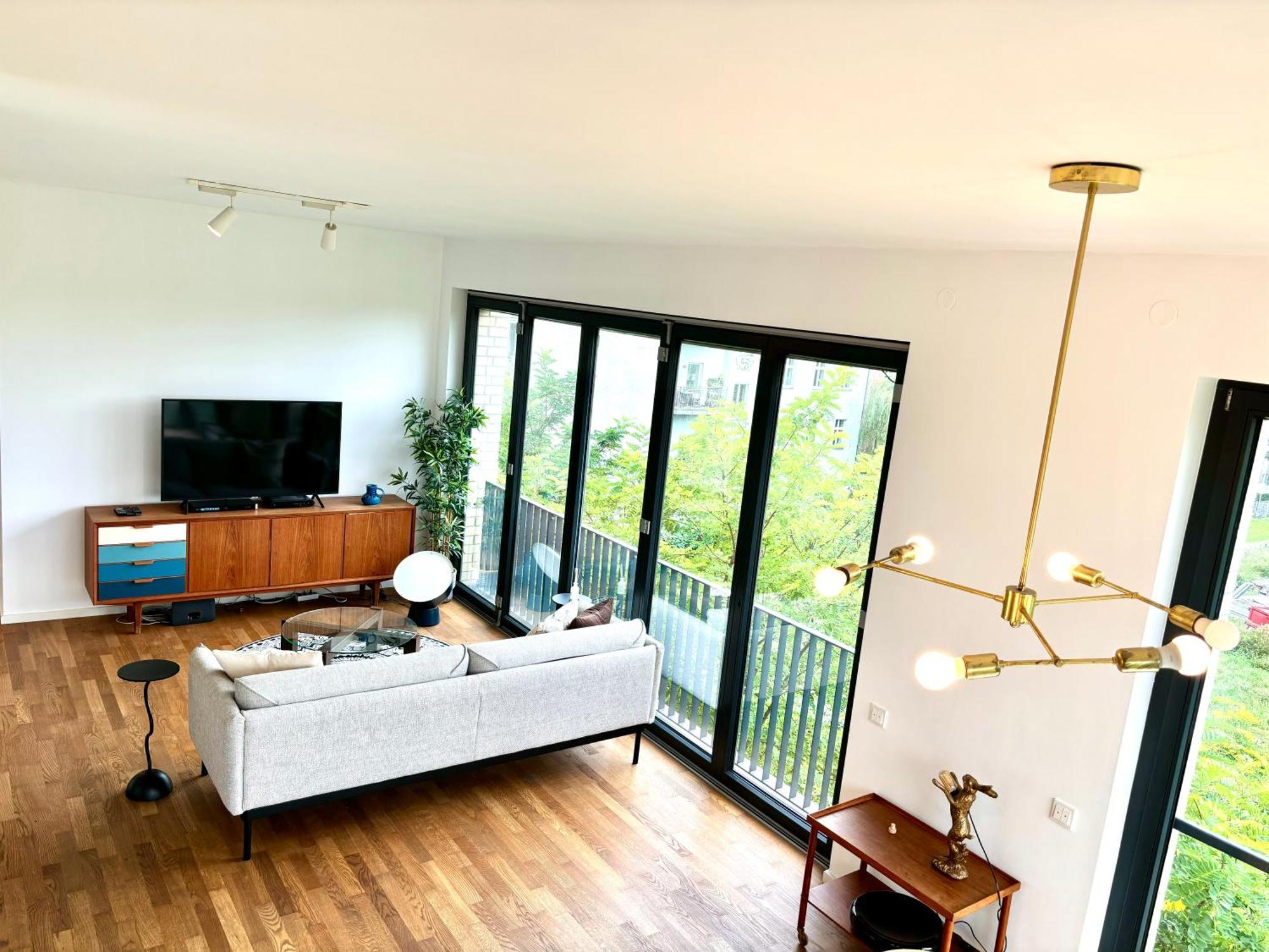 2 Bedroom Mauerpark-Apartment, Berlin Mitte View Calendar Экстерьер фото
